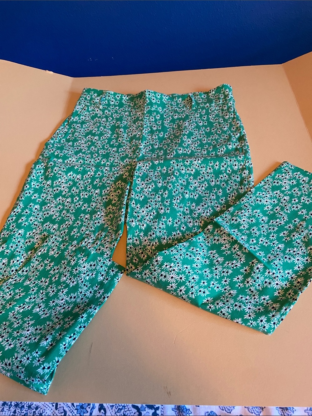 Jules & Leopold Green Floral Straight Leg Pants